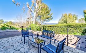 SPACIEUX VILLA APPARTEMENT, JARDIN et PISCINE PRIVE